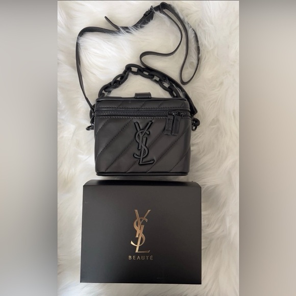 GWP Yves Saint Laurent VIP/Novelty Vanity Black Quilted Bag - Picture 2 of 5